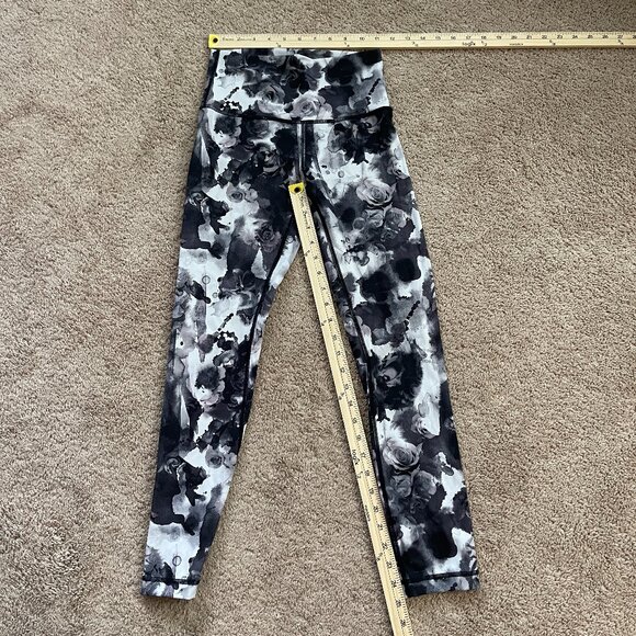Lululemon Womens Black/White Watercolor Marble Legging Workout Size 4 Athleisure - Picture 2 of 5